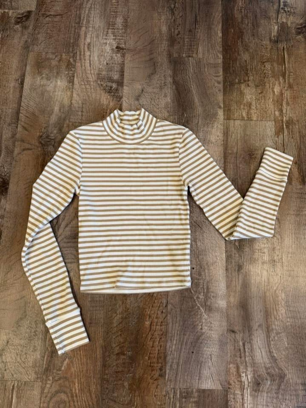 American Eagle Long-Sleeve Striped Top - Cream & Tan - Small